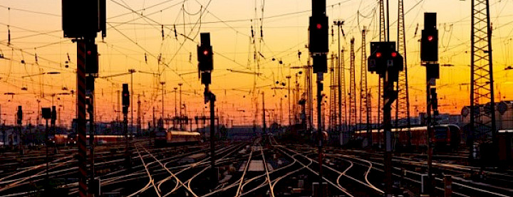Deutsche Präzisionsbeleuchtung: NARVA Bahnsignallampen