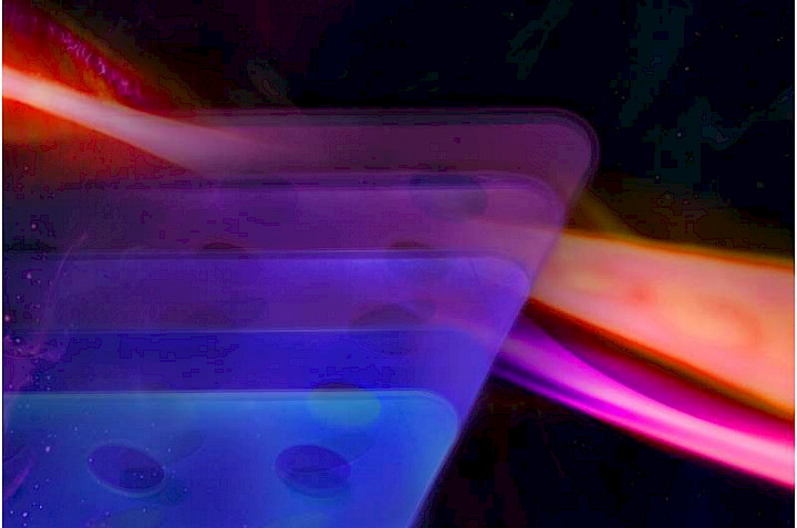 Ultra-small optical devices rewrite the rules of light manipulation